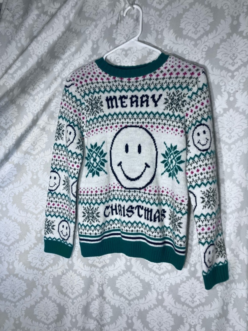 Holiday Time Sweater L